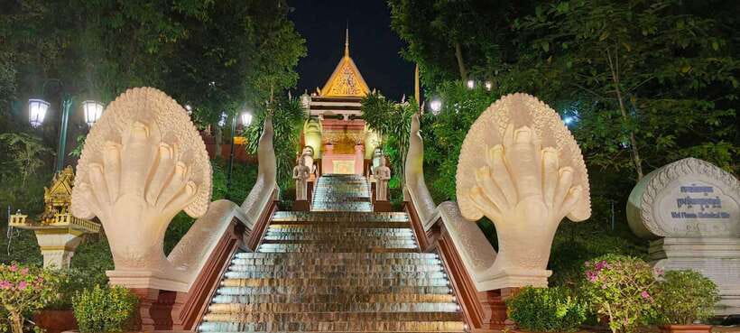 Phnom Penh: City Sights Evening or Half day Tour by Tuk Tuk - Wat Ounalom and Phnom Penh’s Religious Center