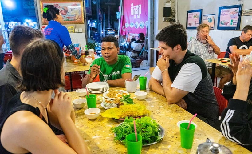 Phnom Penh: Evening Food Tour with Drinks & Tuk Tuk Included - Five things to know before you book