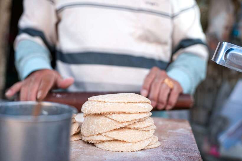 Phnom Penh: Morning Market & Guided Breakfast Tour by Tuktuk - The final coffee near Russian Market