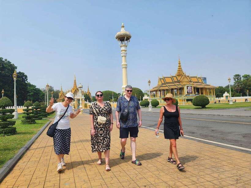 Phnom Penh: Private Tuk-Tuk Tour with English-Speaking - The Killing Fields without a rushed schedule