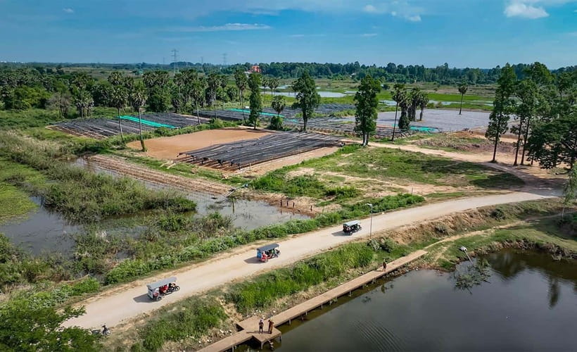 Phnom Penh to Silk Island By Tuk-Tuk with local Expert - The school and a walk through village life