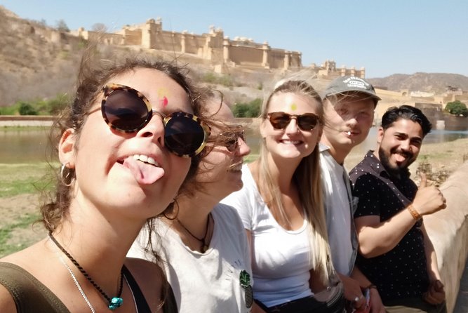 Pink city private Day Tour by Tuk Tuk with English speaking driver.. - Hawa Mahal is Jaipur’s quick visual highlight