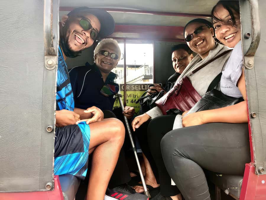 Port Elizabeth tuk-tuk tour, experience the natural beauty. - The beachfront ride and sea air