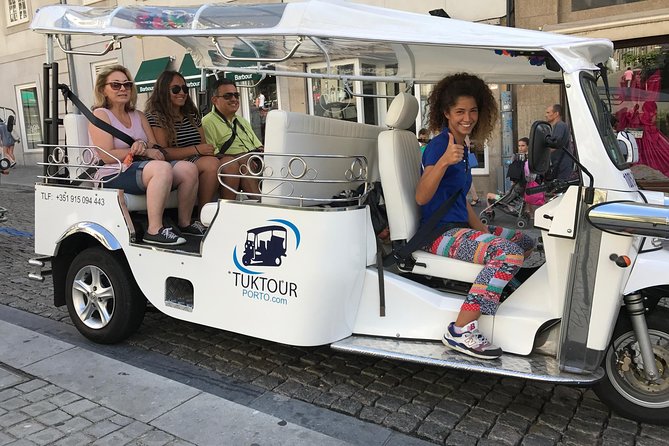 Porto Full Day Private Tour with Tuk Tuk and Lunch - The guide can make or break the day