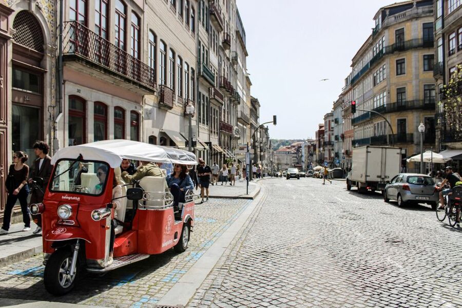 Porto: Guided Tour by Tuk-Tuk & Optional Douro River Cruise - Why a tuk-tuk works so well in Porto