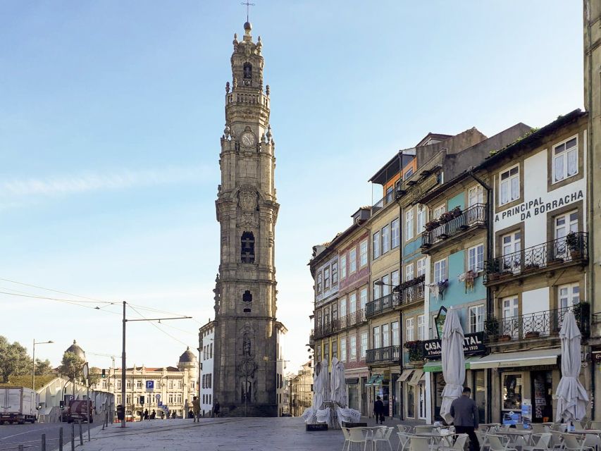 Porto: Guided Tour by Tuk-Tuk & Optional Douro River Cruise - What the 50-minute ride feels like