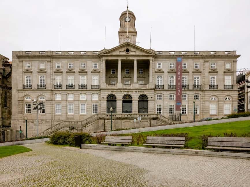 Porto: Guided Tuk Tuk Tour - Palácio da Bolsa and Alfândega