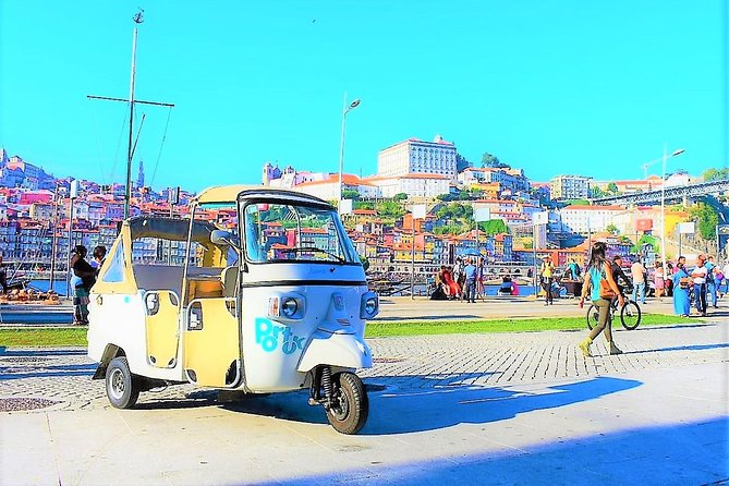 Porto Half Day Private Tuk Tuk Tour - Palácio da Bolsa and the old commercial quarter