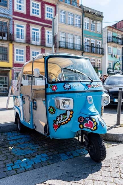 Porto: Historic Center Tuk-Tuk Tour - Starting beneath Clérigos Tower