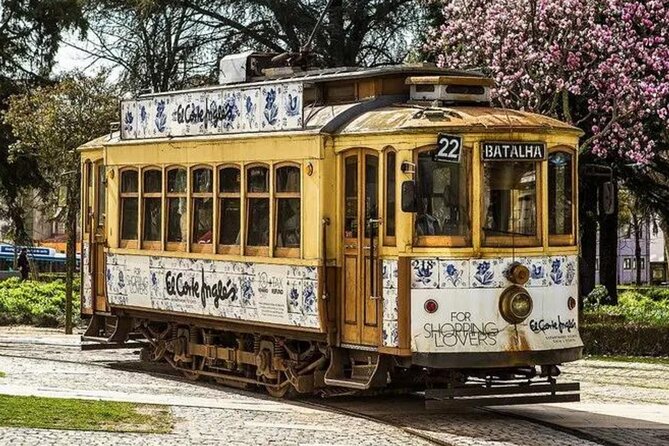 Porto: One Tour, a Thousand Stories on Tuk Tuk - 2 Hours - The guides can make the difference