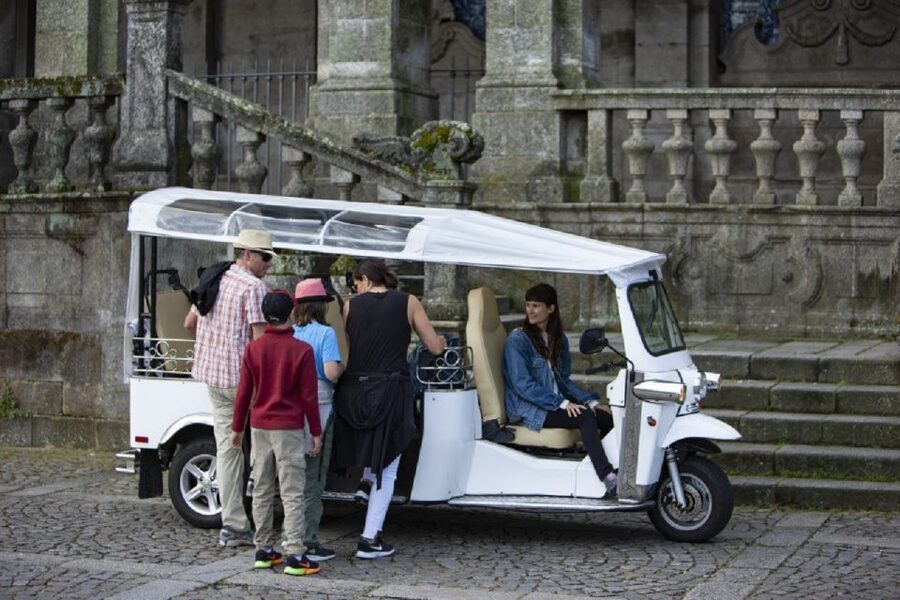 Porto: Private Sightseeing Tour by Electric Tuk Tuk - Five things to know before you book