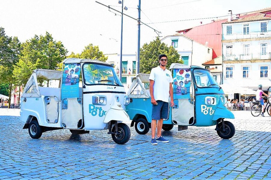 Porto: Private Tuk-Tuk Tour with Short Walks and Wine - Stock Exchange Palace and Ferreira Borges Market