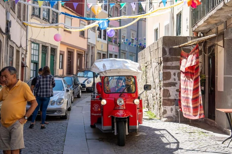 Porto Tuk-Tuk City Tour - São Bento, the Cathedral, and Avenida dos Aliados