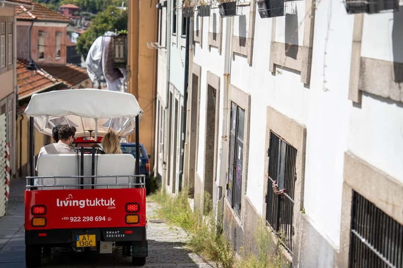 Porto Tuk-Tuk City Tour - Through Porto’s old streets and ancient walls
