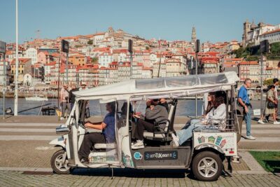 Porto Tuk Tuk: Clérigos, Seaside & Viewpoints – with Options