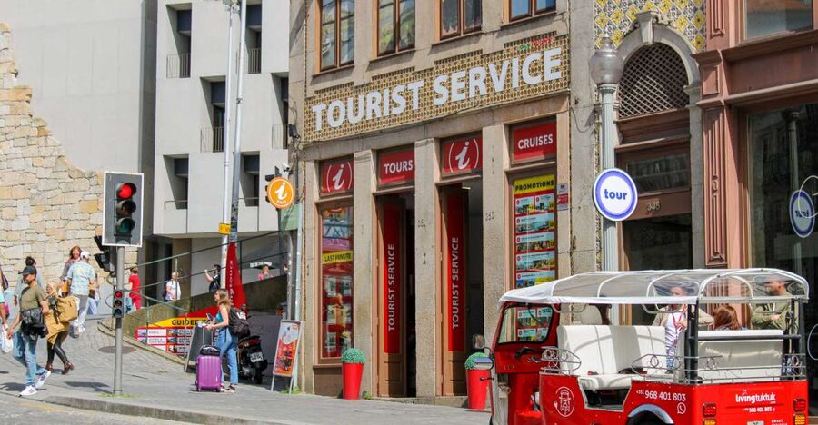 Porto: Tuk-Tuk Tour, Douro River Cruise, and Wine Tasting - What the 50-minute tuk-tuk ride really covers