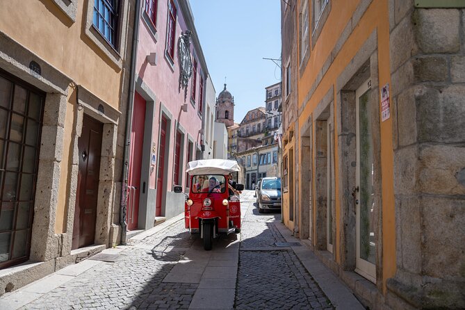 Private 4 Hour Tuk Tuk Tour with Port Wine Cellar Visit & Tasting - Avenida dos Aliados and Porto’s Grand Center