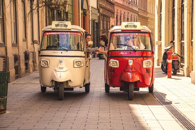 Private Budapest TukTuk Tour: Custom Route, Hotel Pickup - Castle Garden and Chain Bridge: a fast route to Buda’s best views