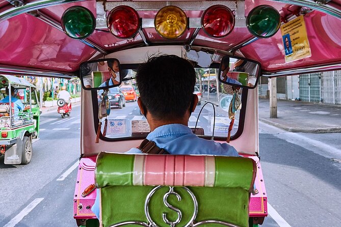 Private Chiang Mai Old City Half Day Tuk Tuk Tour - Muang Mai and Warorot markets: the most local-feeling finish