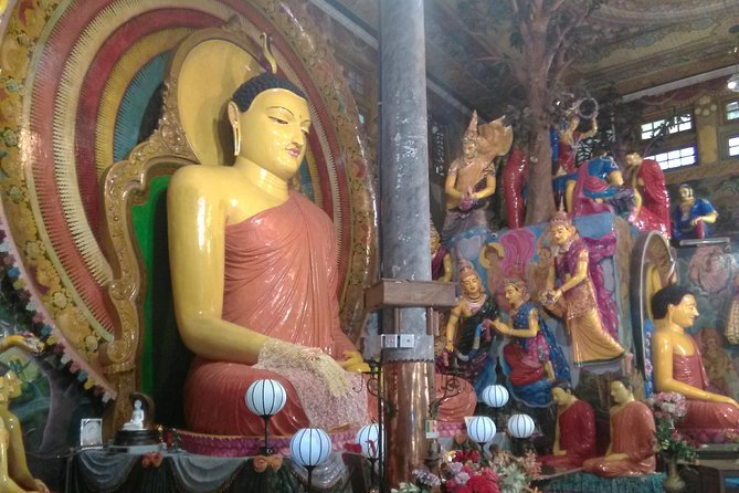 Private City tour in Colombo By tuk tuks or Cars - Thirty minutes at Independence Memorial Hall