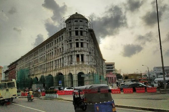 Private Colombo Tuk Tuk City Tour - Coffee in Pettah, then street food in Aluthkade