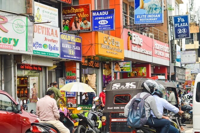 Private Colombo Tuk Tuk City Tour - What the guide and private format add