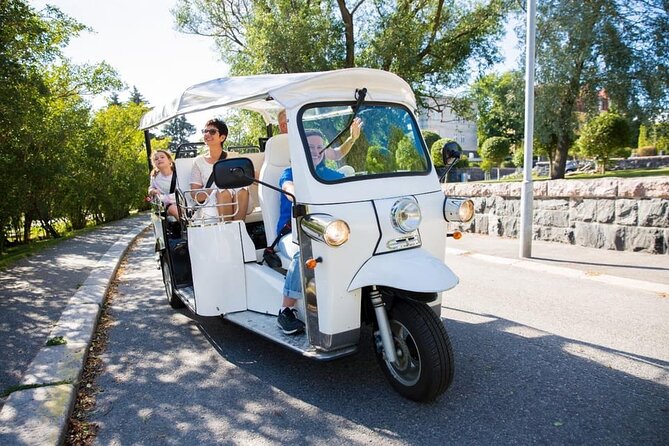 Private E-Tuk Tuk Adventure through Brisbane - Howard Smith Wharves and the Story Bridge