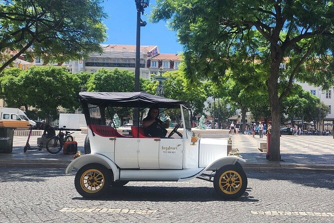 Private Electric Tuk Tuk Adventure in Lisbon - Guides who shape the experience