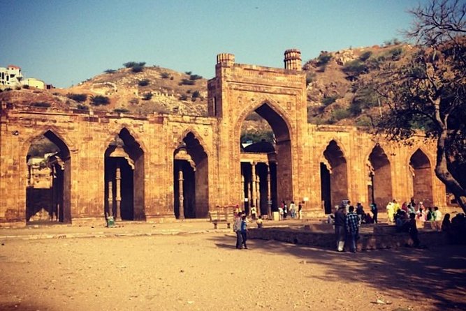Private Full Day Jaipur Sightseeing Tour By Tuk-Tuk (Rickshaw) - Jaipur’s markets and smaller street moments