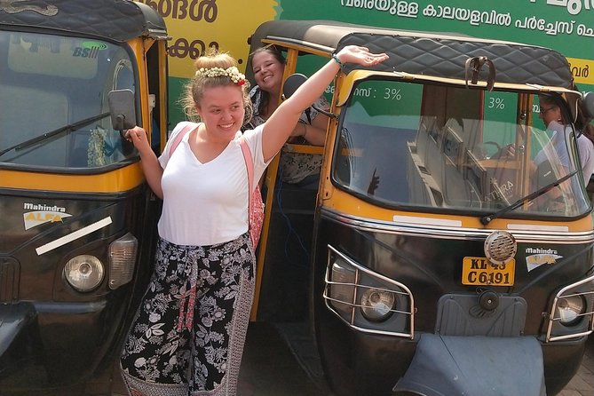 Private Guided Kochi Tuk tuk Tours with Pickup from Cruise Ships - Jain Temple and the importance of respectful clothing