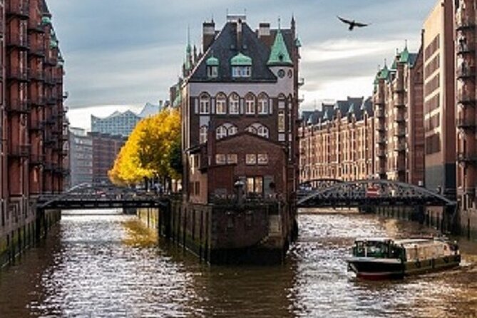 Private Hamburg rickshaw tour for 2 people - Speicherstadt, 30 minutes among Hamburg’s warehouse canals