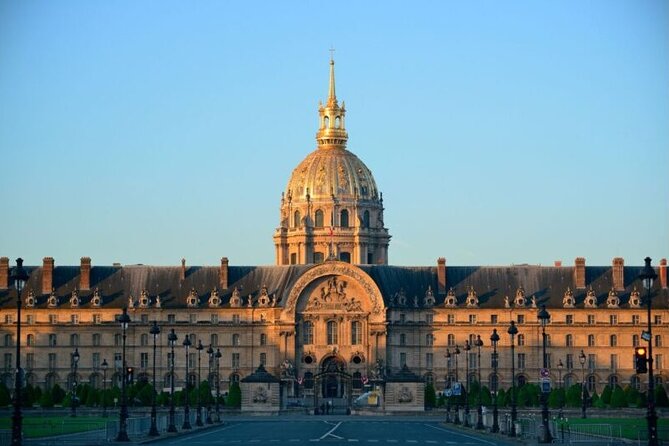 Private Highlights of Paris Tuk-Tuk Experience - The Eiffel Tower photo stop
