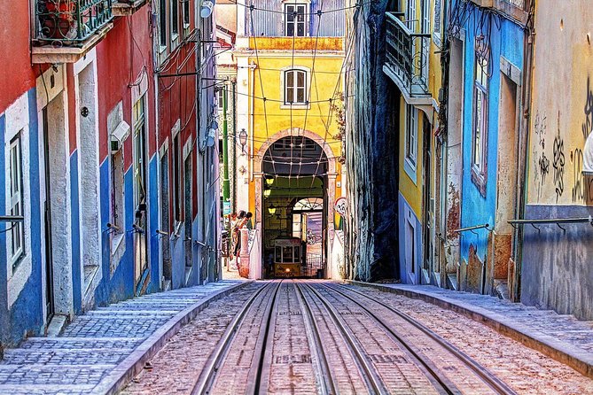 Private Lisbon & Belém 4-Hours Tuk Tuk Tour with pickup - Crossing to Belém and the Jerónimos stop