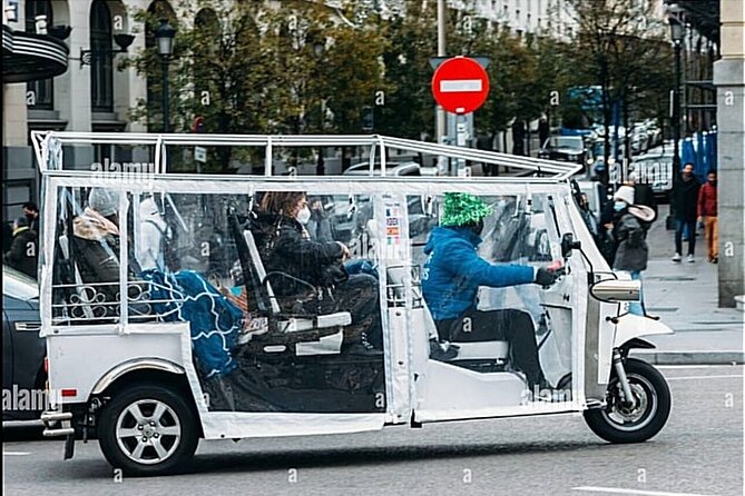Private Panoramic Tuk Tuk Tour in Madrid - Meeting point and practical planning