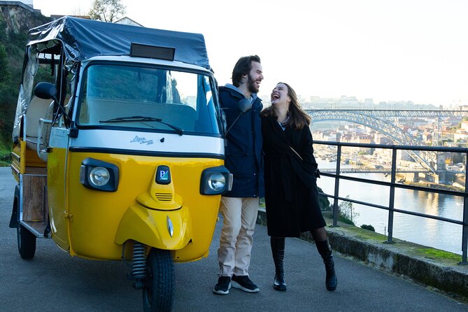Private Port: Tuk Tuk and boat with local guides - Starting in Batalha and getting your bearings