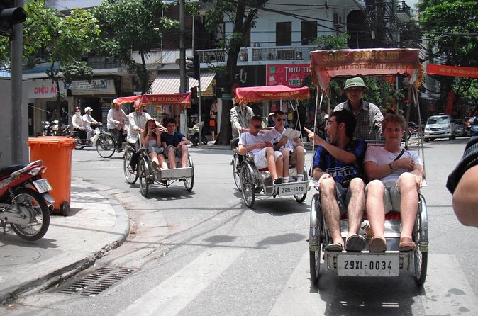 Private Tour: Hanoi City Tour Including Water Puppet Show and Cyclo Ride - Temple of Literature and Long Bien Bridge