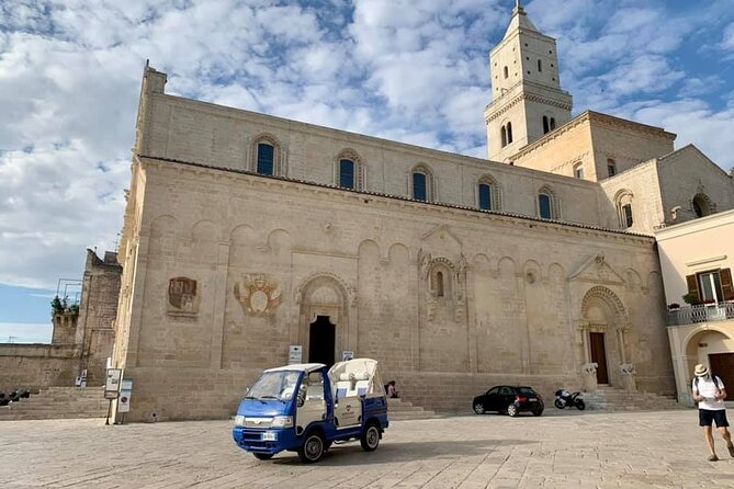 Private Tour in Tuk Tuk Sassi and Parco della Murgia Lungo - Starting at the cathedral and Piazza del Duomo