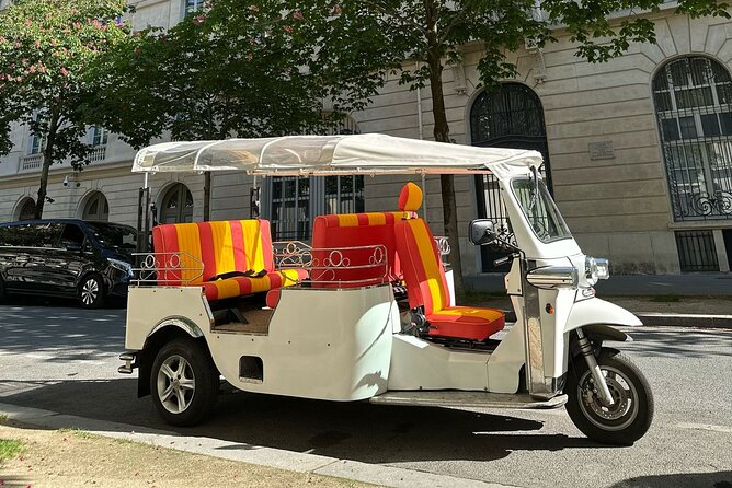 Private Tour of Paris in Tuktuk - Arc de Triomphe and Champs-Élysées
