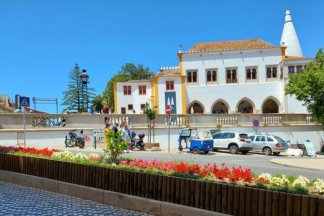 Private Tour Sintra, Palaces and Mountain Tuk Tuk(2 to 6 people) - The Moorish Castle from the road