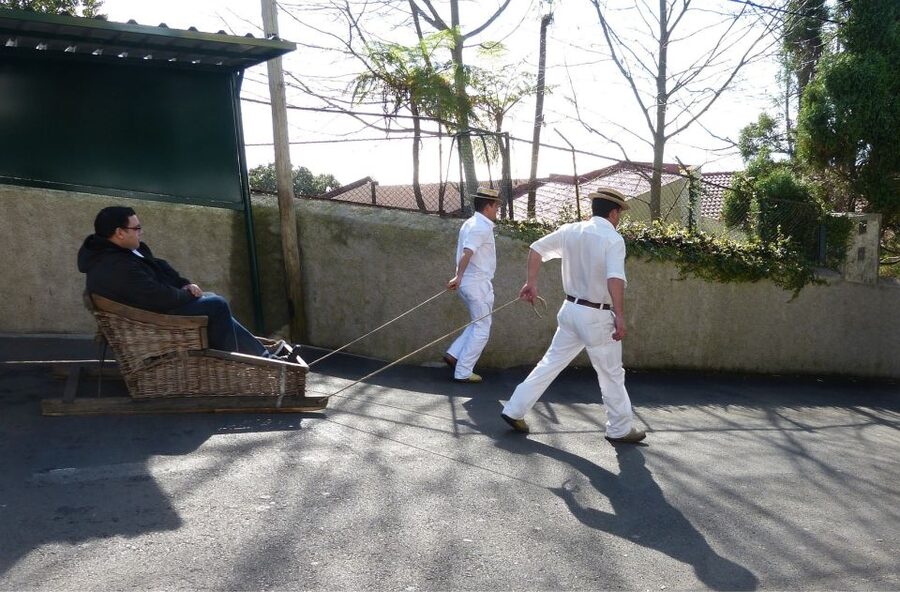 Private tour:Tuk Tuk Ride to Monte Funchal Toboggans - The Climb to Monte and the First City View