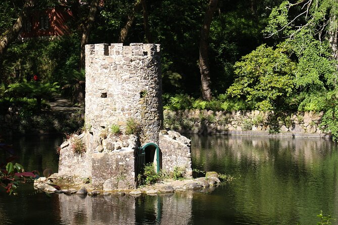 Private Tuk Tuk Half Day Tour in Sintra - Ending at Sabuga Fountain