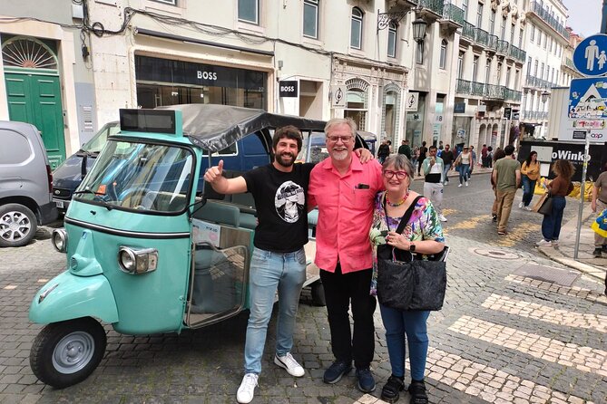 Private Tuk Tuk Tour 1h30 to Lisbon - Starting at Rua do Comércio