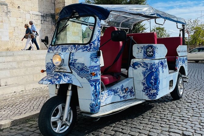 Private Tuk Tuk Tour in Lisbon 1H30 - Why a tuk tuk fits Lisbon so well