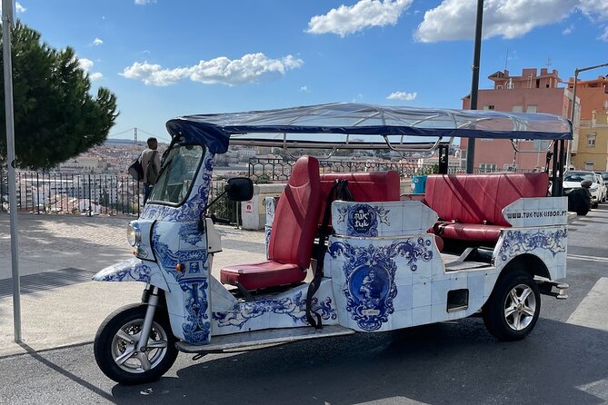 Private Tuk Tuk Tour in Lisbon 1H30 - Starting near the Cathedral and Lisbon’s oldest streets