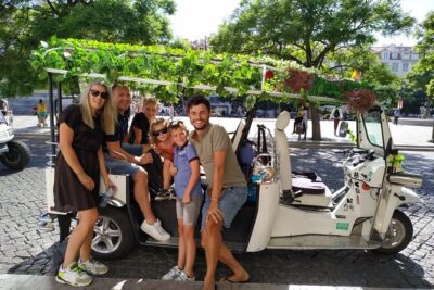 Private tuk tuk tour in old city Lisbon (Standard-1h30)