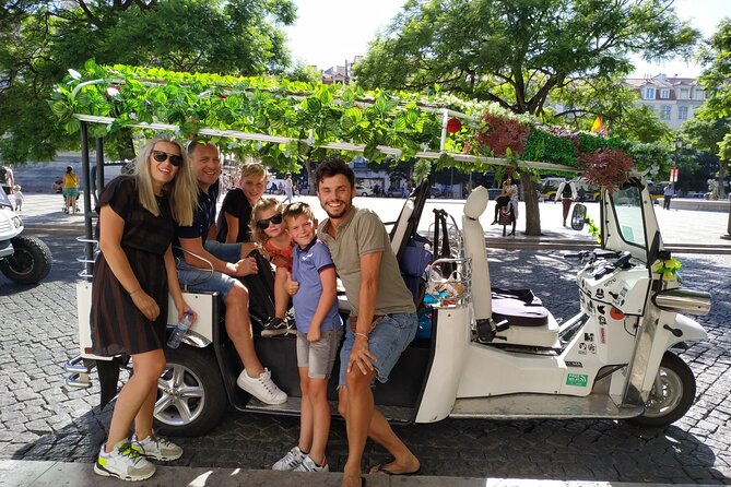 Private tuk tuk tour in old city Lisbon (Standard-1h30) - Starting near Avenida da Liberdade and Rossio