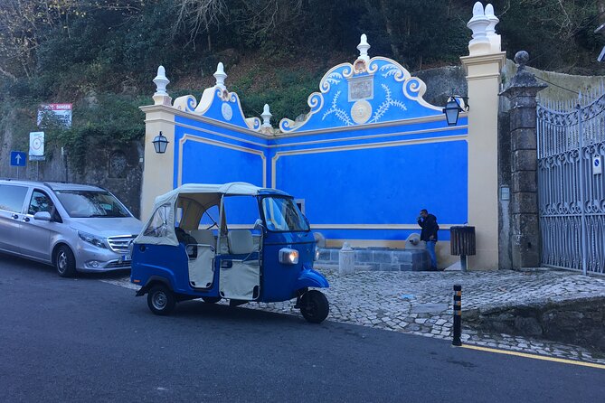 Private Tuk Tuk Tour of Sintra and Beaches in 2.5h - Small local extras: Queijadas and Serra water