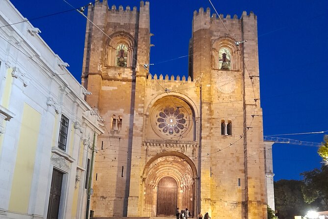 Private tuk tuk tour through the historic center of Lisbon - Key points to know before booking