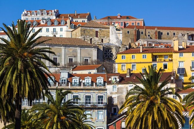 Private tuk tuk tour through the historic center of Lisbon - Starting at Lisbon Cathedral and Santo António