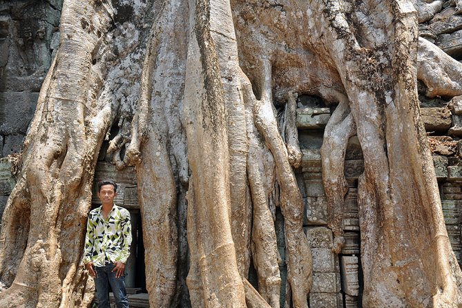 Private Tuk Tuk Tour to Angkor Wat and Small Circle with Two Extras - Angkor Thom, Bayon, and the South Gate